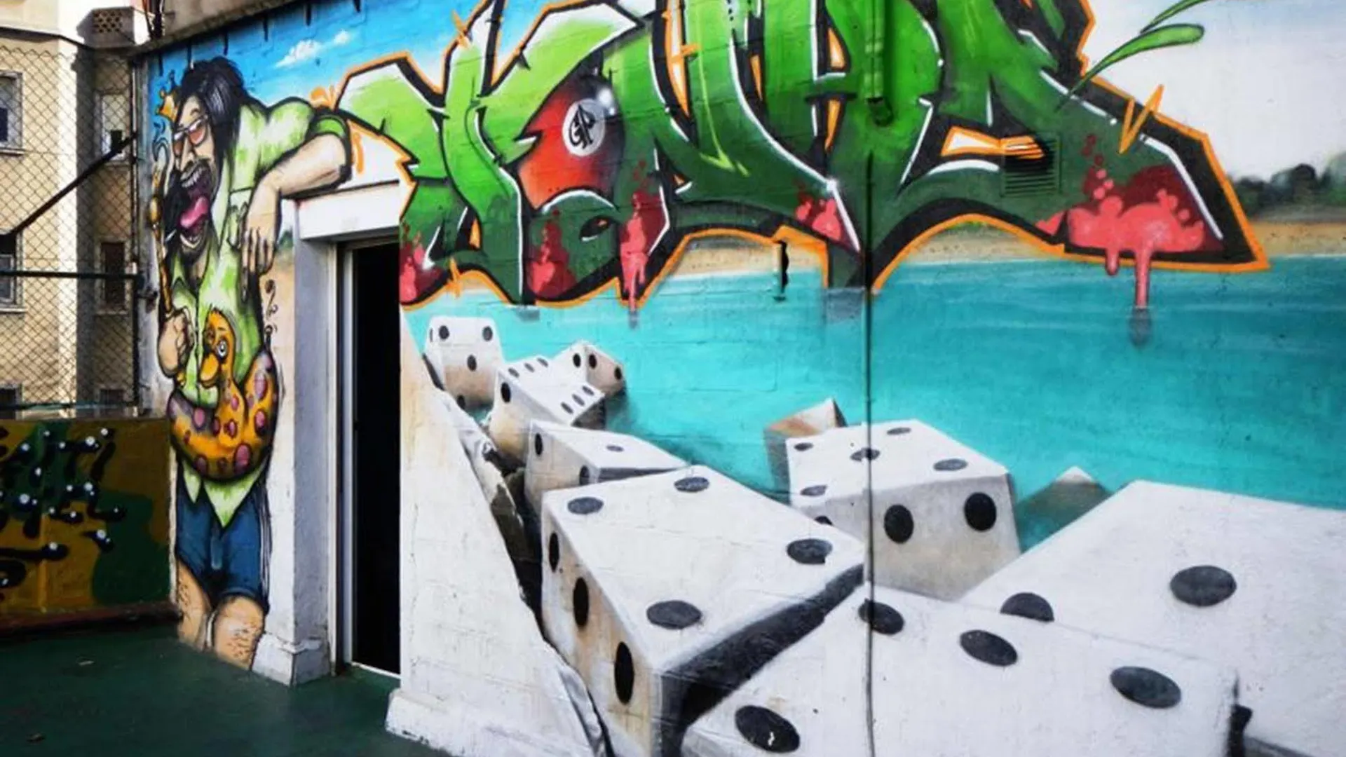 No Limit Hostel Graffiti Barcelona