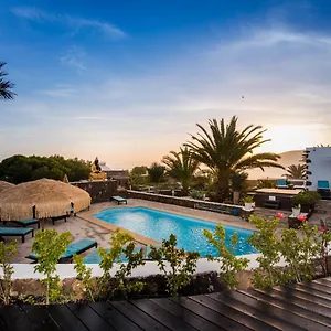 azulfit-surya-yoga-pilates-retreat.hotelsfuerteventura.org/