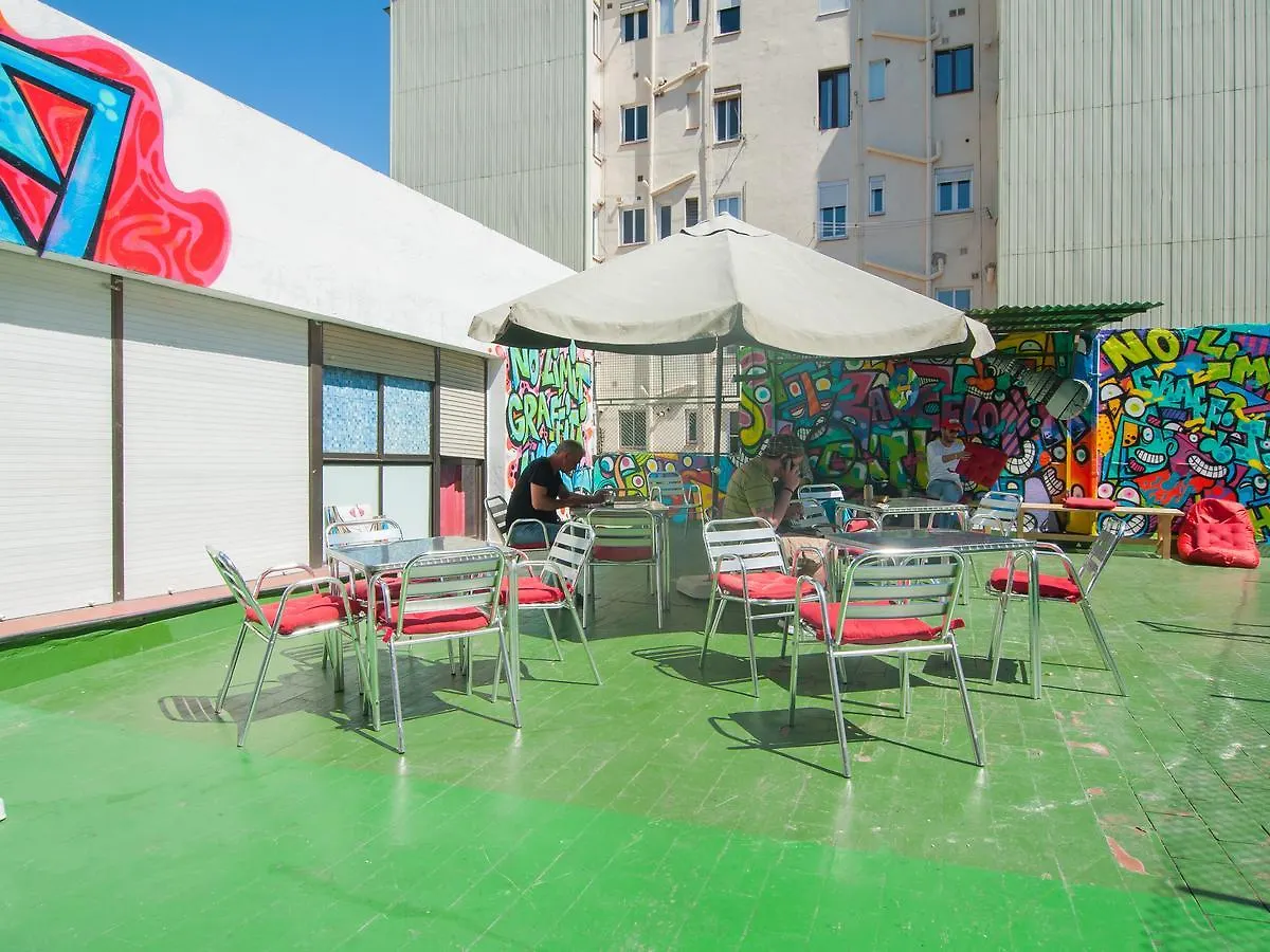No Limit Hostel Graffiti Барселона Испания